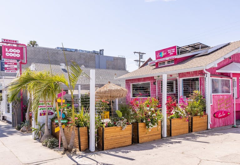 Restaurant/space for rent on Abbot Kinney Blvd - Image 2