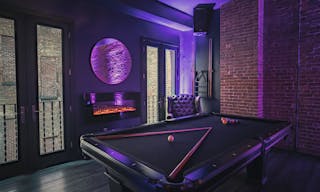 Upscale Loft in Flatiron with Sound System, Custom Lighting, Pool Table & Staff Provided - Image 2