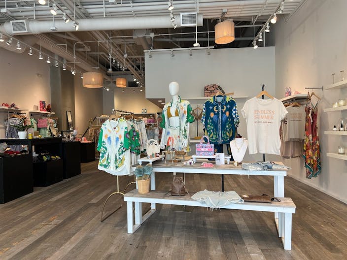 Retail Floor Space or Wall space in Playa Vista, CA - Image 1