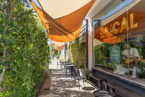 Cafe & Boutique Haven on Fairfax Ave Los Angeles - Image 8