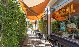 Cafe & Boutique Haven on Fairfax Ave Los Angeles - Image 8