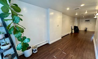 Quaint Central Harlem Space Ideal for Pop-Ups, Events, & Creative Use - Image 2