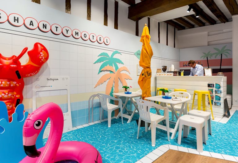 Pop Up Boutique on Rue Ferdinand Duval - Image 2