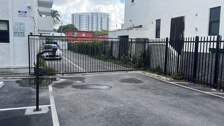 HUGE Private Storage Space Available in Brickell (West Brickell / Little Havana) - Image 3