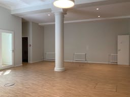 Versatile Space in Berlin Mitte: Your Pop-Up, Event, or Office Awaits! - Image 6