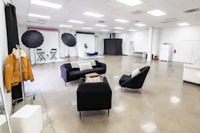 Orange County 1800 sq ft Studio - Image 8