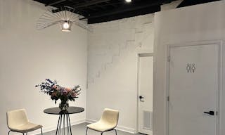 Loft-style event venue in West Town, Chicago - Image 23