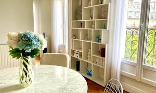 Appartement haussmannien chic et lumineux avec balcon - Image 5