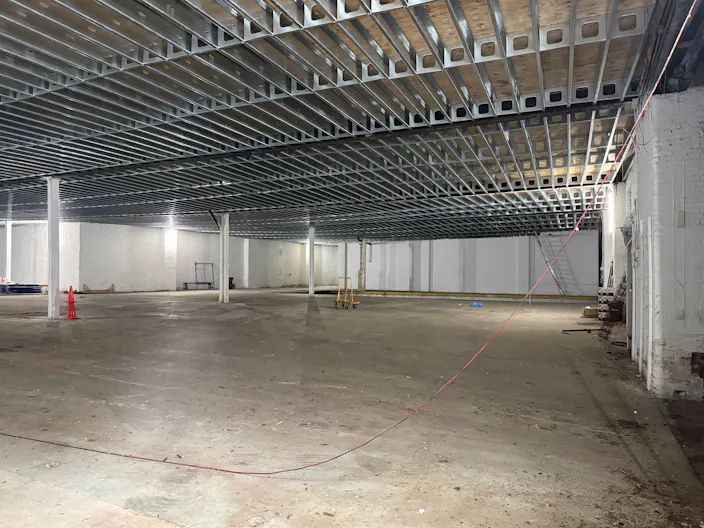 WAREHOUSE POP-UP/ SHORT TERM RENTAL SPACE - Image 4