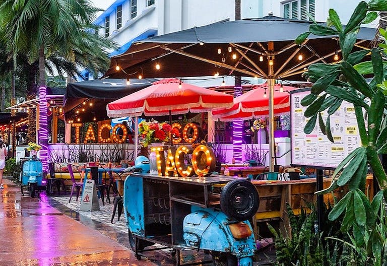 Stunning Hotel at South Beach with all amenities for your event - Image 3