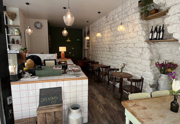 Charmant petit caf� au coeur du 9�me arrondissement - Image 1