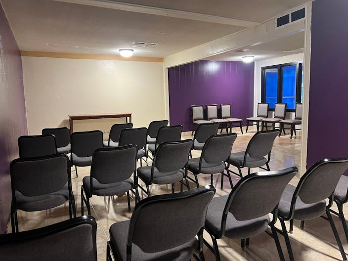 Multiple spaces for rent in the hip Houston Heights area - Image 3