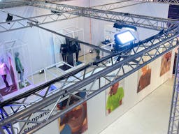 Industrial Pop-up Space in Cologne - Image 15