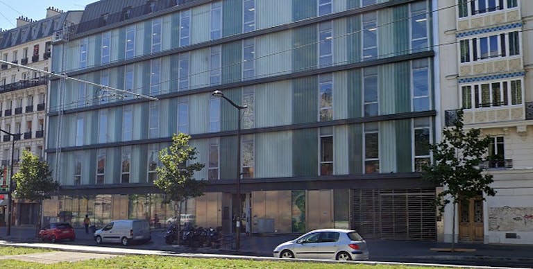 Amazing Space in the 18th Arrondissement of Paris - Image 1