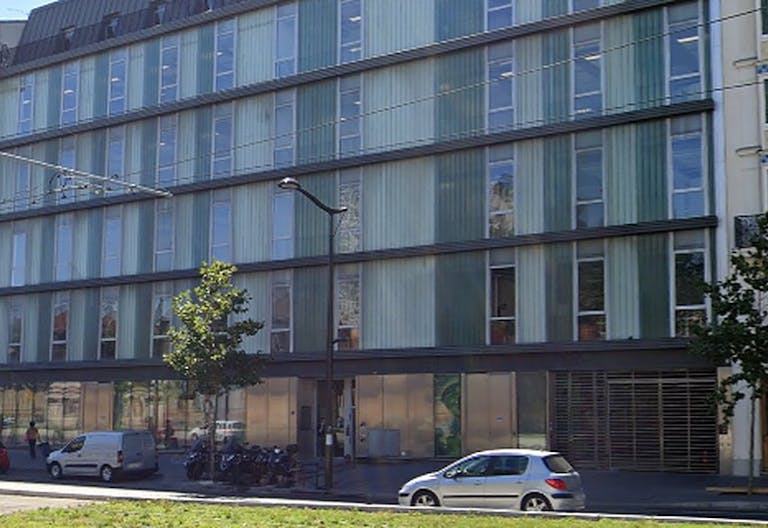 Amazing Space in the 18th Arrondissement of Paris - Image 1