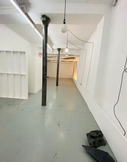 pop up store, vast and bright Haut Marais Paris - Image 2