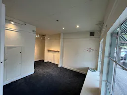 St. Helena Main Street Pop Up location in the heart of the Napa Valley. PRIME LOCATION - Image 2