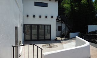 Ground Floor and Window Panel Advertising Space - prime retail pop-up space - Image 3