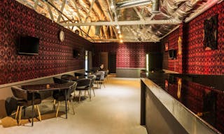 Lounge + Photography Studio - Image 5