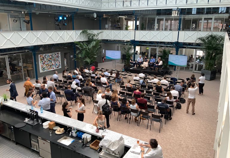 Unique Space in the hyper-centre of Bordeaux - Image 4