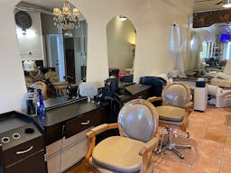 Local Hair Salon for rent (Beauty, Nails, & Private Rooms) - Image 4