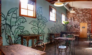 Cafe & Boutique Haven on Fairfax Ave Los Angeles - Image 7