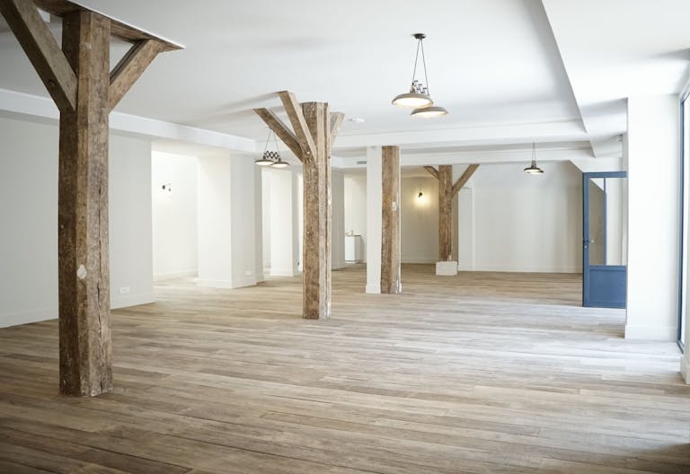 Unique Showroom in Paris 10th - Image 0