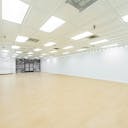 MID SIZE ALL WHITE VENUE IN ANAHEIM