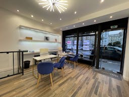 Boutique Batignolles/levis - Image 1