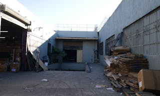 Large Industrial Warehouse Space Multiuse - Image 8