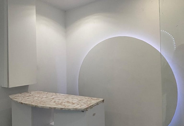 Boutique éphémère – Rue de Lévis, quartier ultra commerçant - Image 4