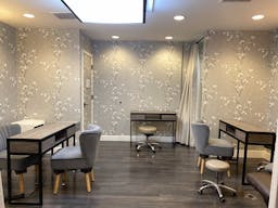 Luxury Accommodations, 90210 Convenience. - Image 1