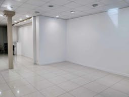 White-Box Space in Le Marais - Image 3