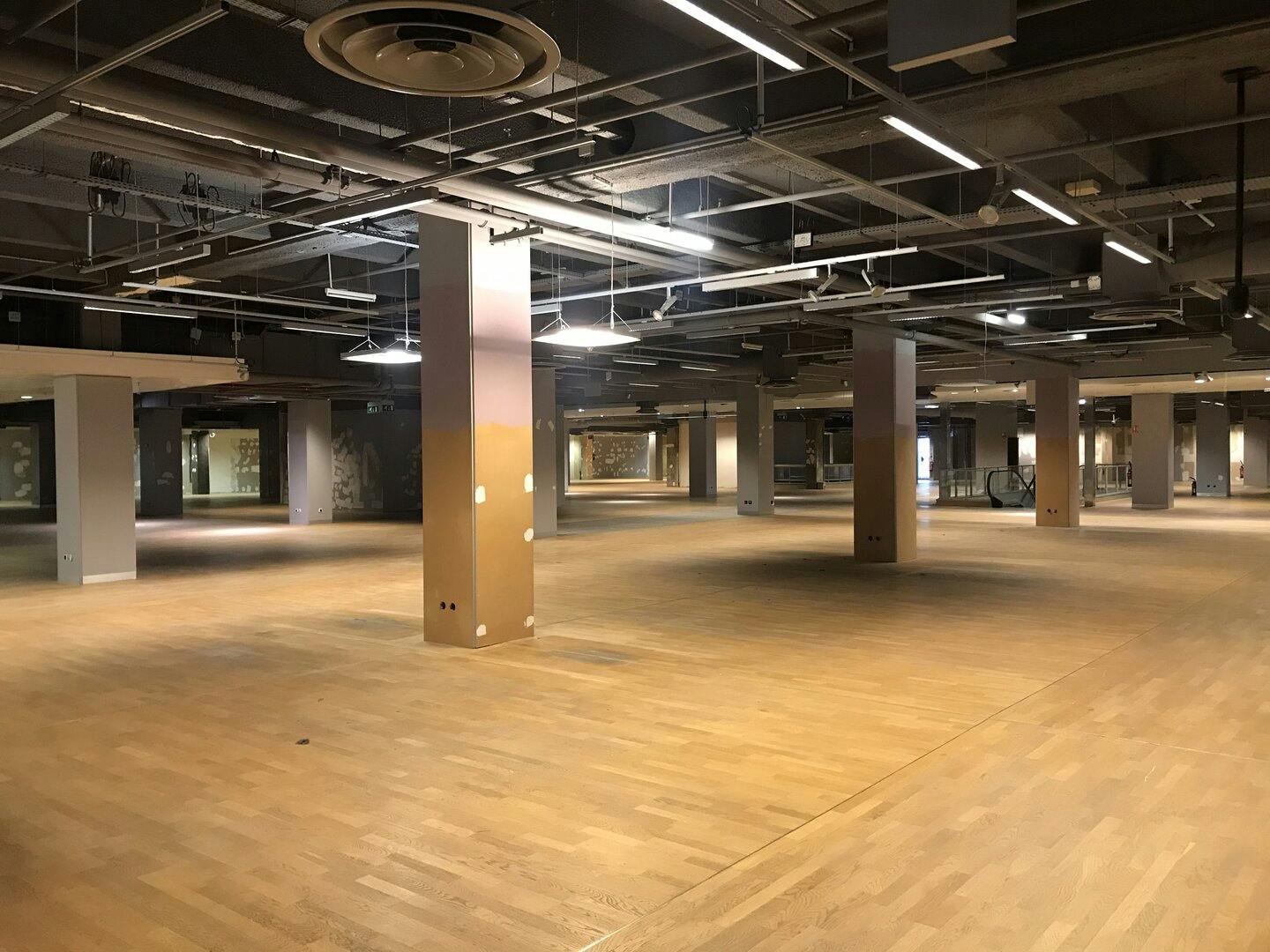 Unique 9,000 sqm Former Shopping Mall in Paris 15th