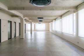 First floor multifunctional showroom and event space in the heart of Porta Venezia, Milan - Image 12