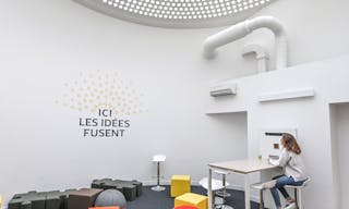 Unique Building Near Eiffel Tower - Ancien garage avec vue Tour Eiffel - Image 19