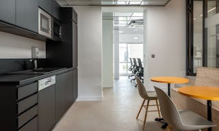 Super bureau en prestation de services - dans le 9�me arrondissement de Paris - Image 1