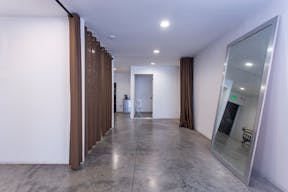 Fairfax District Versatile High Ceiling Two Level Indoor/ Outdoor Party Film Photo Space - Image 6