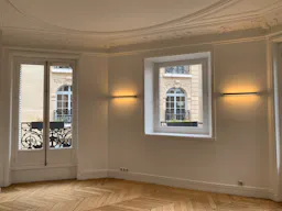 Parisian Showroom in the 7th Arr. - Image 0