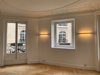 Parisian Showroom in the 7th Arr. - Image 0