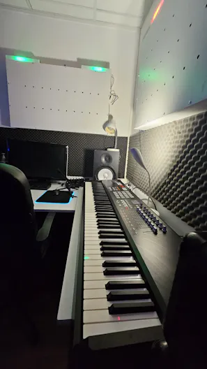 Studio Photo Vidéo Entièrement équipé Disponible à la Location dans la Région Parisienne - Image 3
