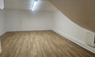 Espace à louer - Emplacement plein centre ville - Image 1