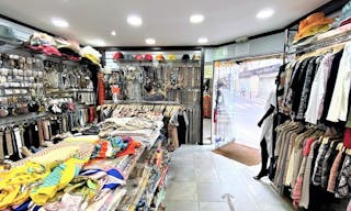 Corner Boutique - 2nd Arrondissement - Sentier - Image 2