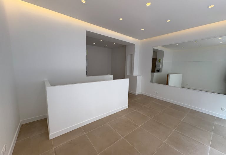 Vitrines Attrayantes pour Showroom à Levallois-Perret - Image 3