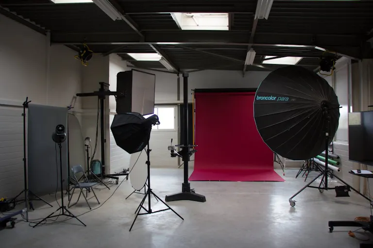 STUDIO PHOTO - 100m² au design futuriste - GARGES LES GONESSE - Image 0