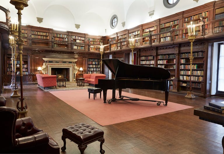 Historic Showroom in Prime UES - Image 0