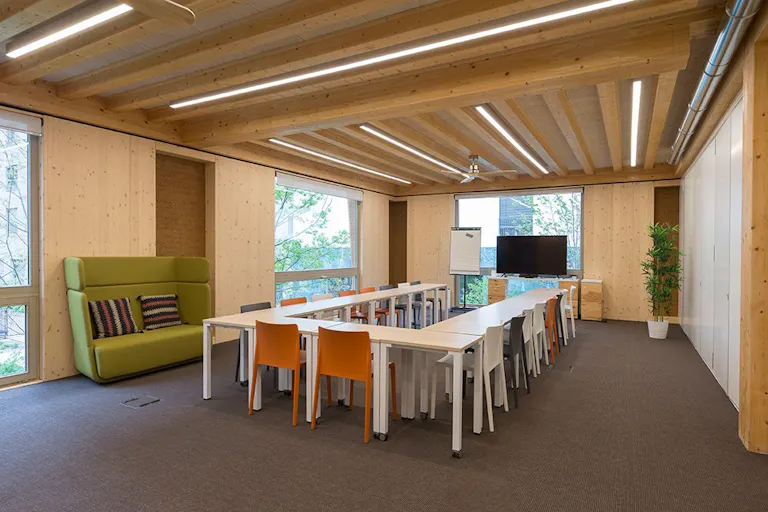 Salle de 75m2 - Image 3
