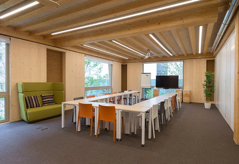 Salle de 75m2 - Image 3