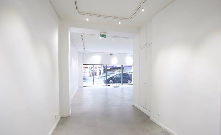 Shop in Paris - Image 1