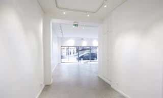 Shop in Paris - Image 1